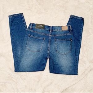 TAHARI Jeans